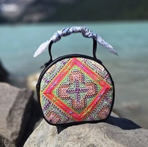 Meet your Posher, Yee